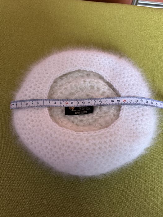 Damski beret z angory