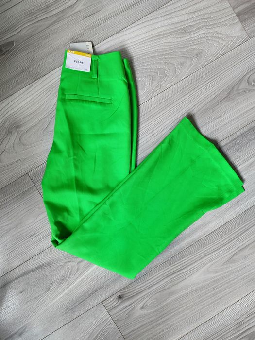 Nowe spodnie z metką xxs zielone dzwony eleganckie