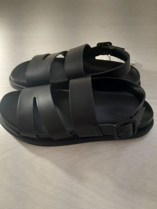 Новые сандалии Zara 40р.