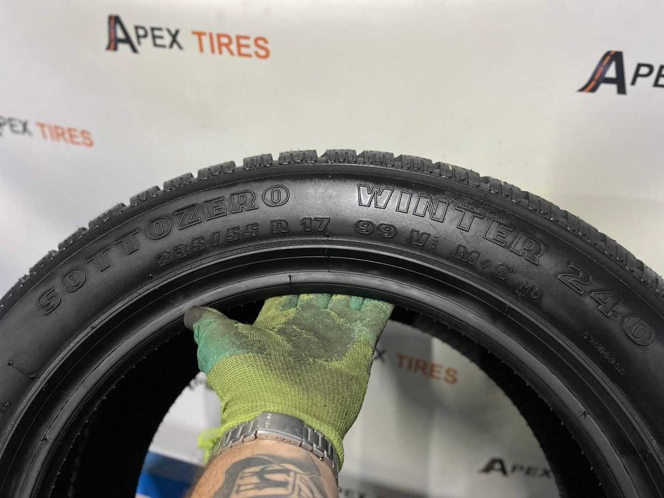 Продам пару як нових зимових шин Pirelli 235/55 R17 235*55 R17 20001735