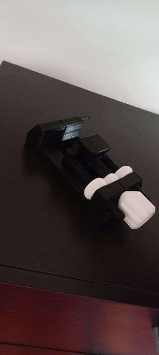 Grampo de mesa em PLA