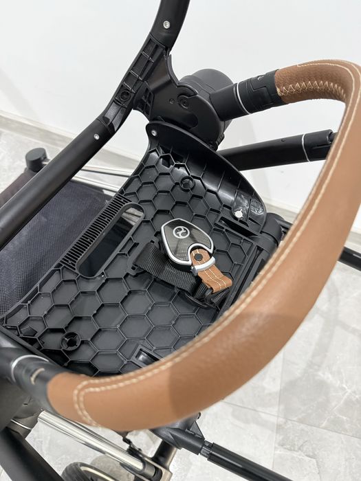 Stelaż z siedziskiem i koszem Cybex Priam 2.0