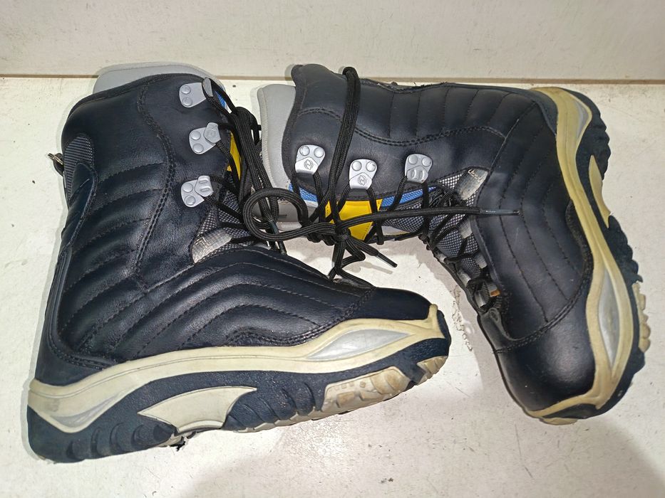 Buty snowboardowe DEE LUXE rozmiar 39