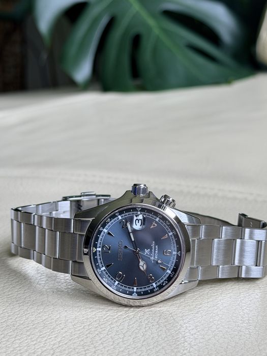 Seiko Alpinist glacier