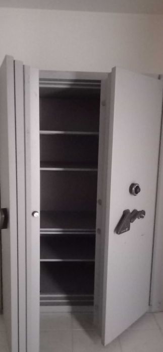 Cofre forte grande capacidade