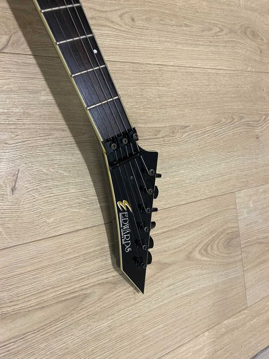 Gitara elektryczna ESP EDWARDS PENICILLIN EC-105V Flying V