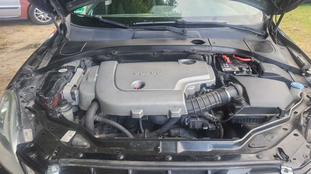 VOLVODUO XC60 2,4 D5 manual Zarejestrowany w Polsce OKAZJA