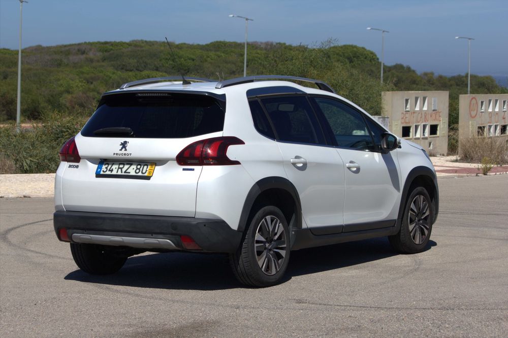 Peugeot SUV 2008 Allure 1.6  do ano 2016 — photo 3