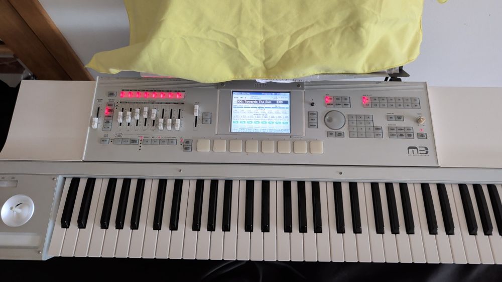 Sintetizador Korg M3
