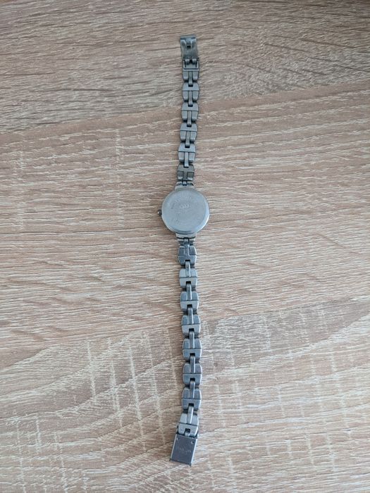Жіночий годинник Q&Q Quartz