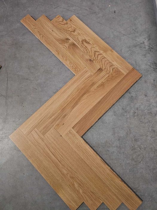 Jodełka dąb lakier 13x65x480 warstwa 6 mm (300 m2)