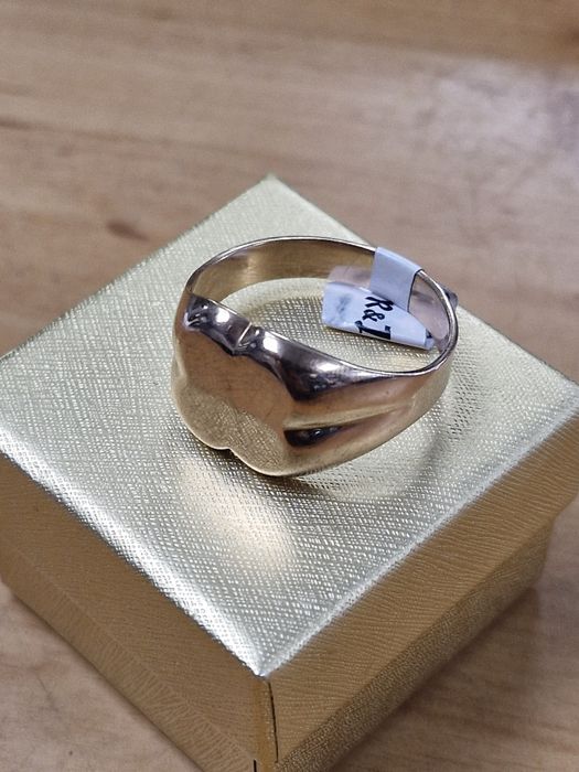 Okazały złoty sygnet  p583  R-30