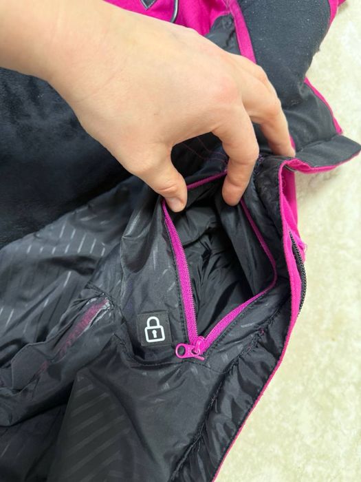 Лижна куртка в дуже хорошому стані