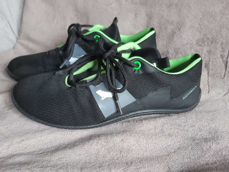 Leguano spinwyn buty boso