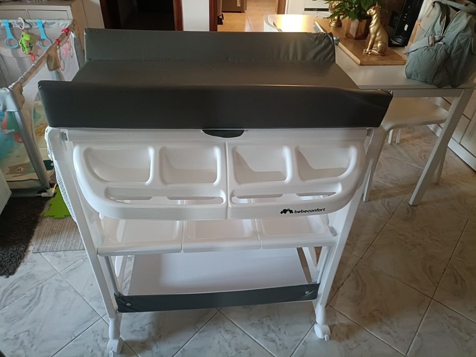 Banheira / Muda-Fraldas Bébé Confort – Como Nova