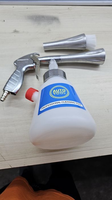 Tornador de limpeza automóvel