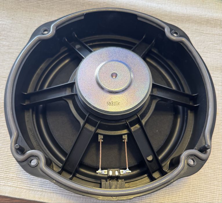 Zestaw głośników Audi Q3 Sound System z subwooferem
