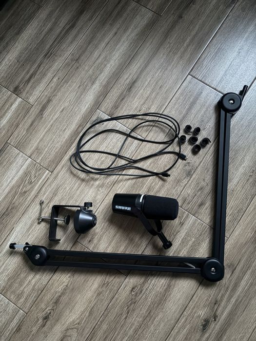 Mikrofon Shure MV7+ + statyw