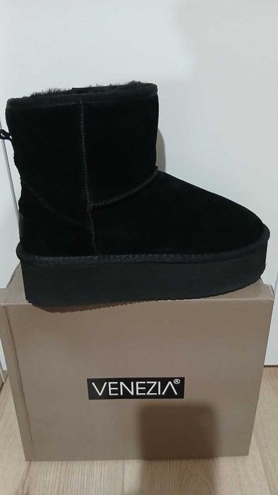 Zamszowe botki na platformie Venezia r.41