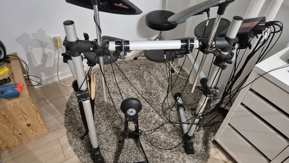 Bateria eletrónica Yamaha DTXplorer