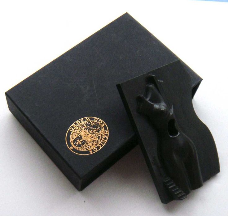 Medalha Escultura de Bronze Mulher Ordem Médicos por Domingos Oliveira