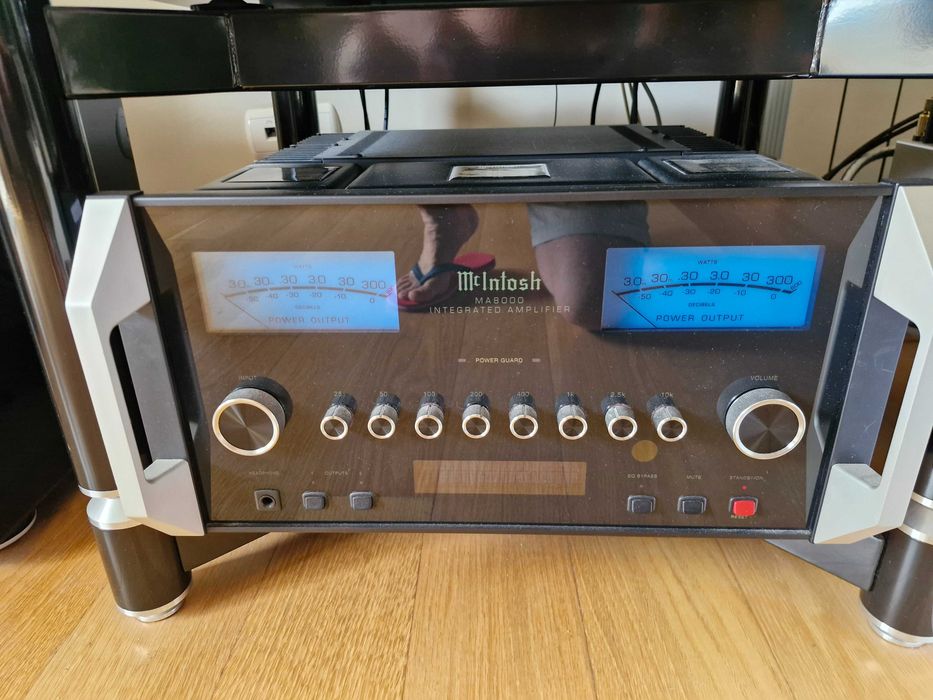 McIntosh MA8000 – Referência High-End Americana – Estado de Coleção