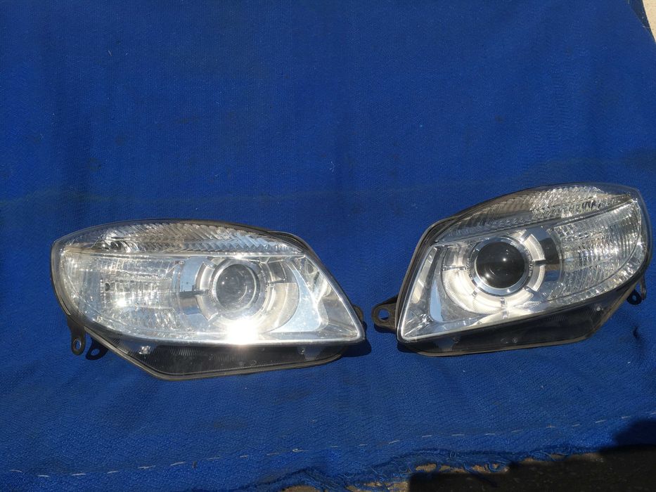 Lampy Škoda Fabia II 07-10 BI-HALOGEN HELLA