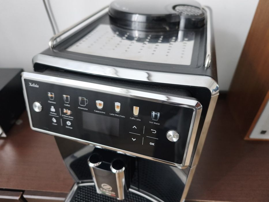 Кавоварка Saeco Xelsis  SM7580