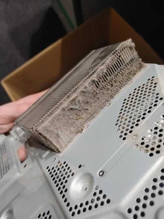 Заміна термопасти та чистка від пилу Playstation 4