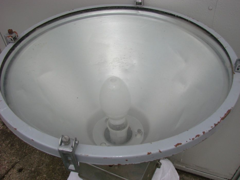 stara lampa industrialna CCCP