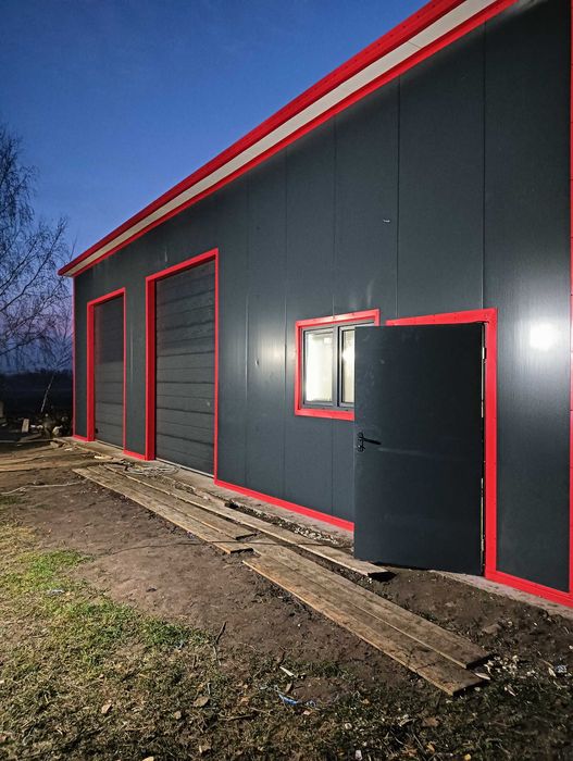 Hale/Garaże obiekty z płyty warstwowej