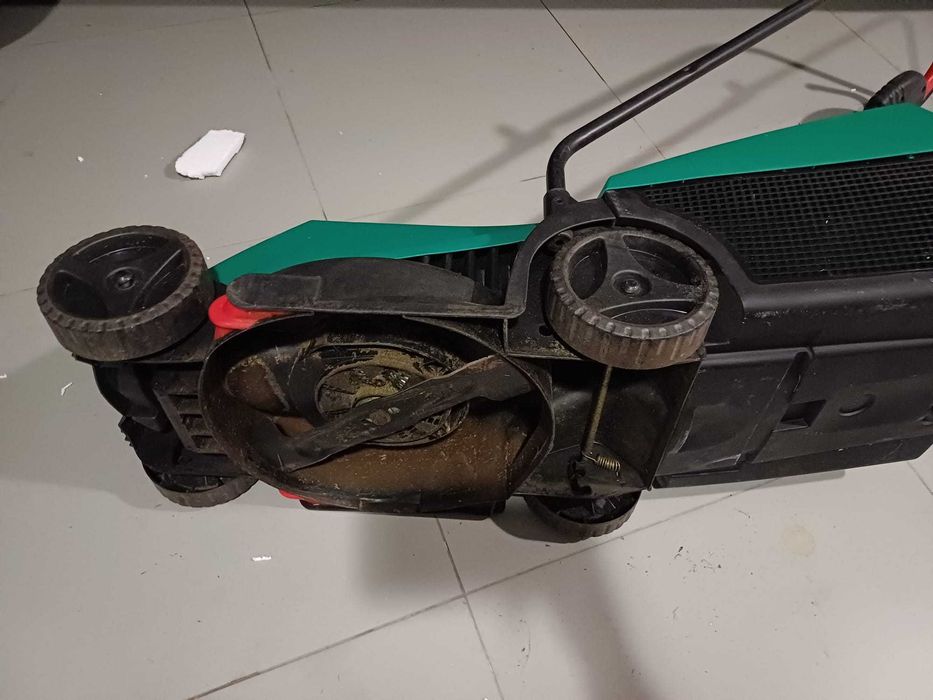 máquina corta relva elétrico Bosch