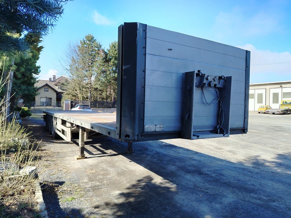 Naczepa SCHMITZ 2004 / odkryta / platforma / 13500 netto