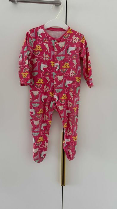 Pajac dla dziewczynki różowy w dinozaury 74/80 Primark
