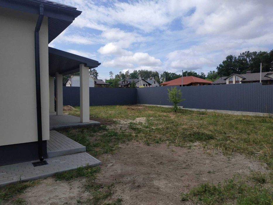 Будинок з максимальним наповненням для ремонту біля Києва!