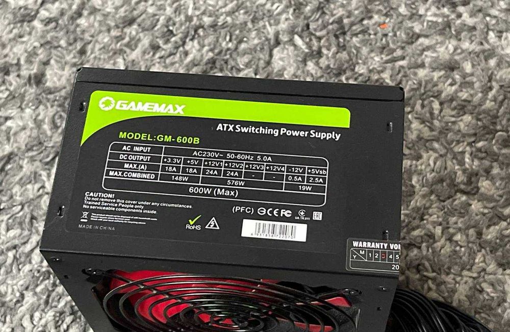Блок Живлення GameMax 600W В хорошому стані