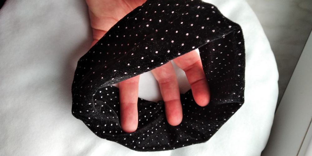 Gumka do włosów, frotka, scrunchie, groszki, kropki, czarno biała