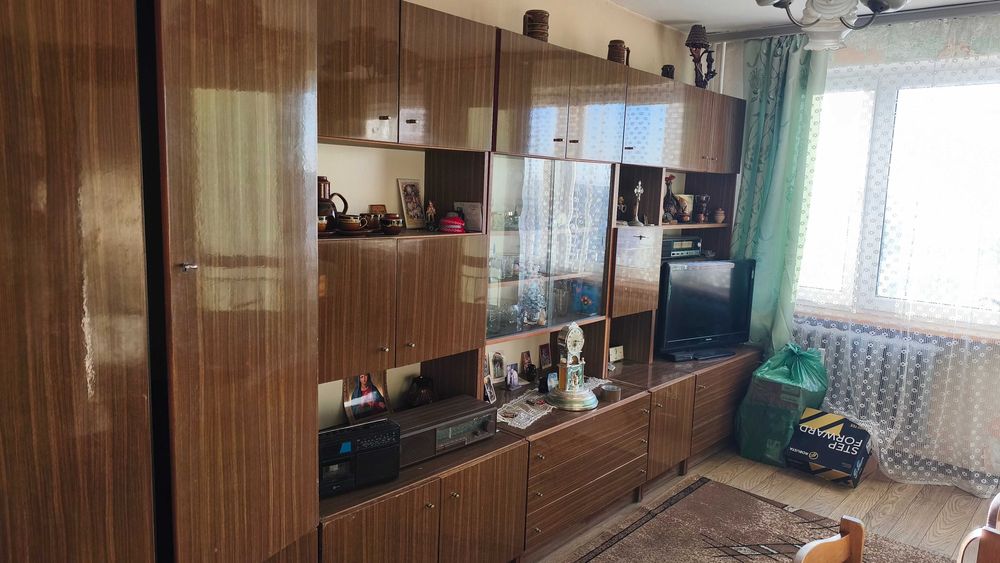 Regał PRL wysoki połysk