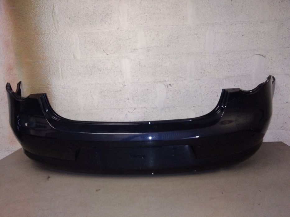 Vendo Para-choque de tras VW touran (1)ano 2005 /08