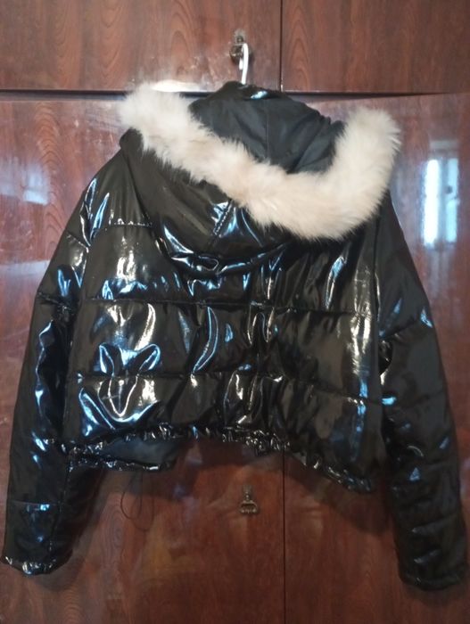 Продам пуховик Prettylittlething