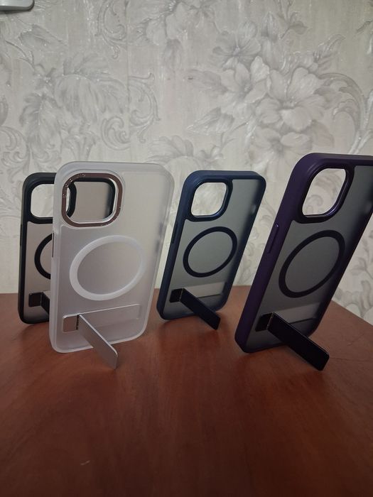 Чехол на iPhone 13