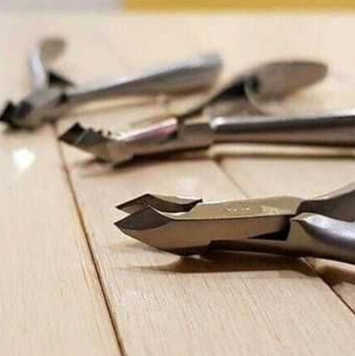 Заводська заточка манікюрних кусачок та ножиць у Чернігові