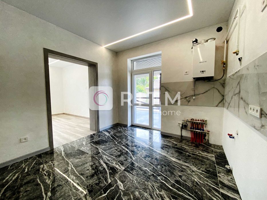 Продається будинок з сучасним ремонтом у Луцьку!!!