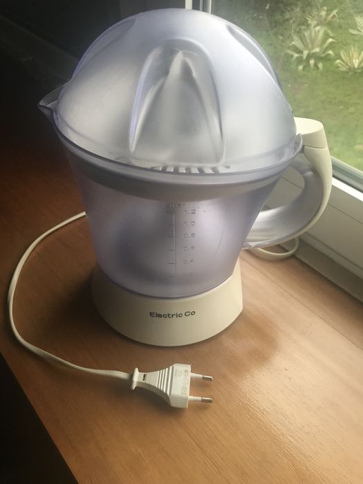 Espremedor citrinos electico