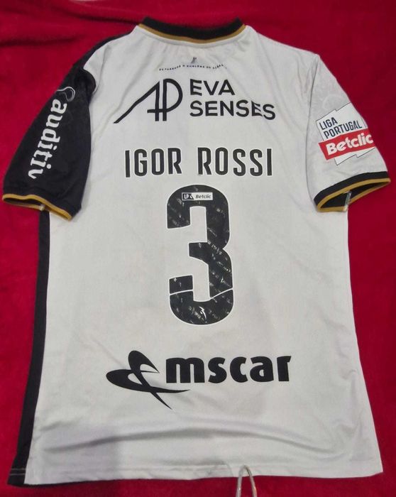 Camisolas oficiais, algumas trocadas em campo!