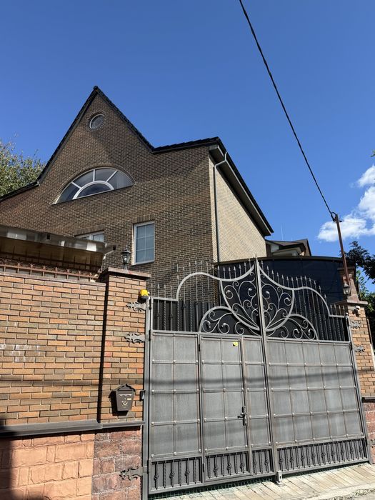 Аренда шикарного дома на Звиренецкой,Печерск,Посольства,бассейн,камин