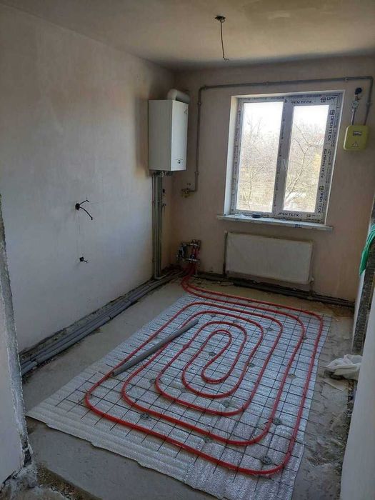 Продам 3-комнатную квартиру в Новострое (АВТОНОМНОЕ ОТПЛЕНИЕ)