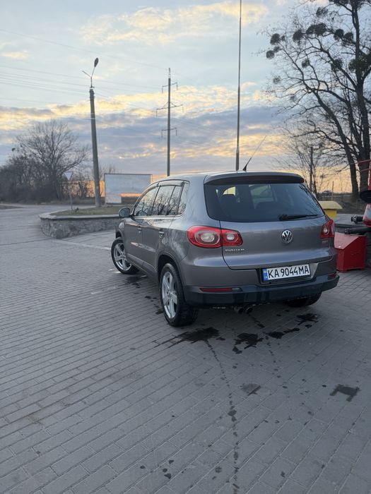 tiguan volkswagen 2011