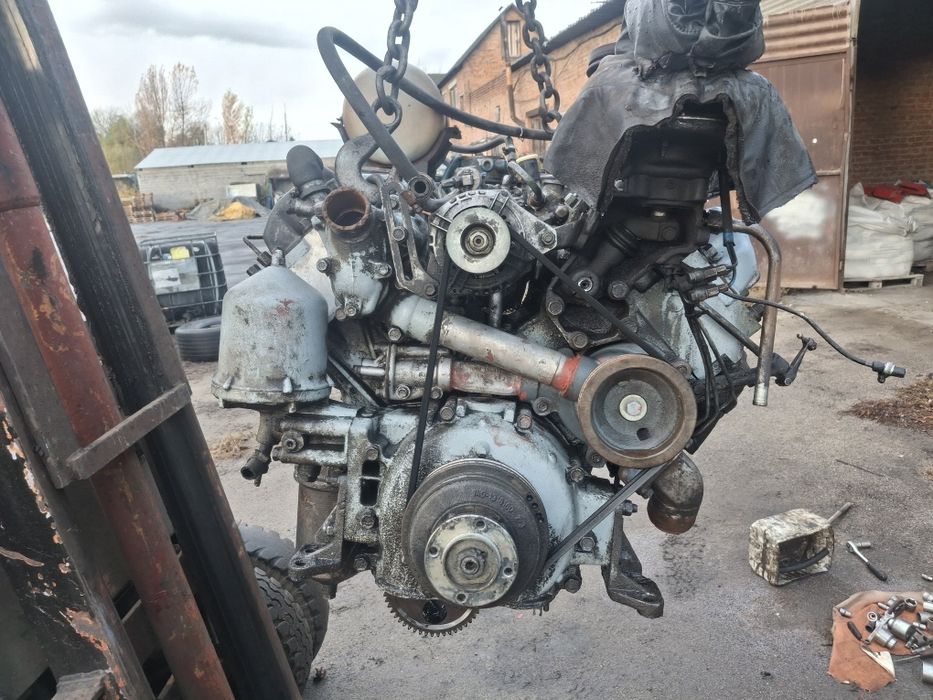 Двигун Камаз першої комплектації.