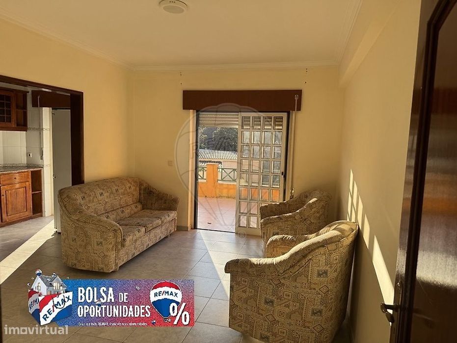 Apartamento T2 para venda — Abrantes (São Vicente E São João) E Alferrarede, Santarém